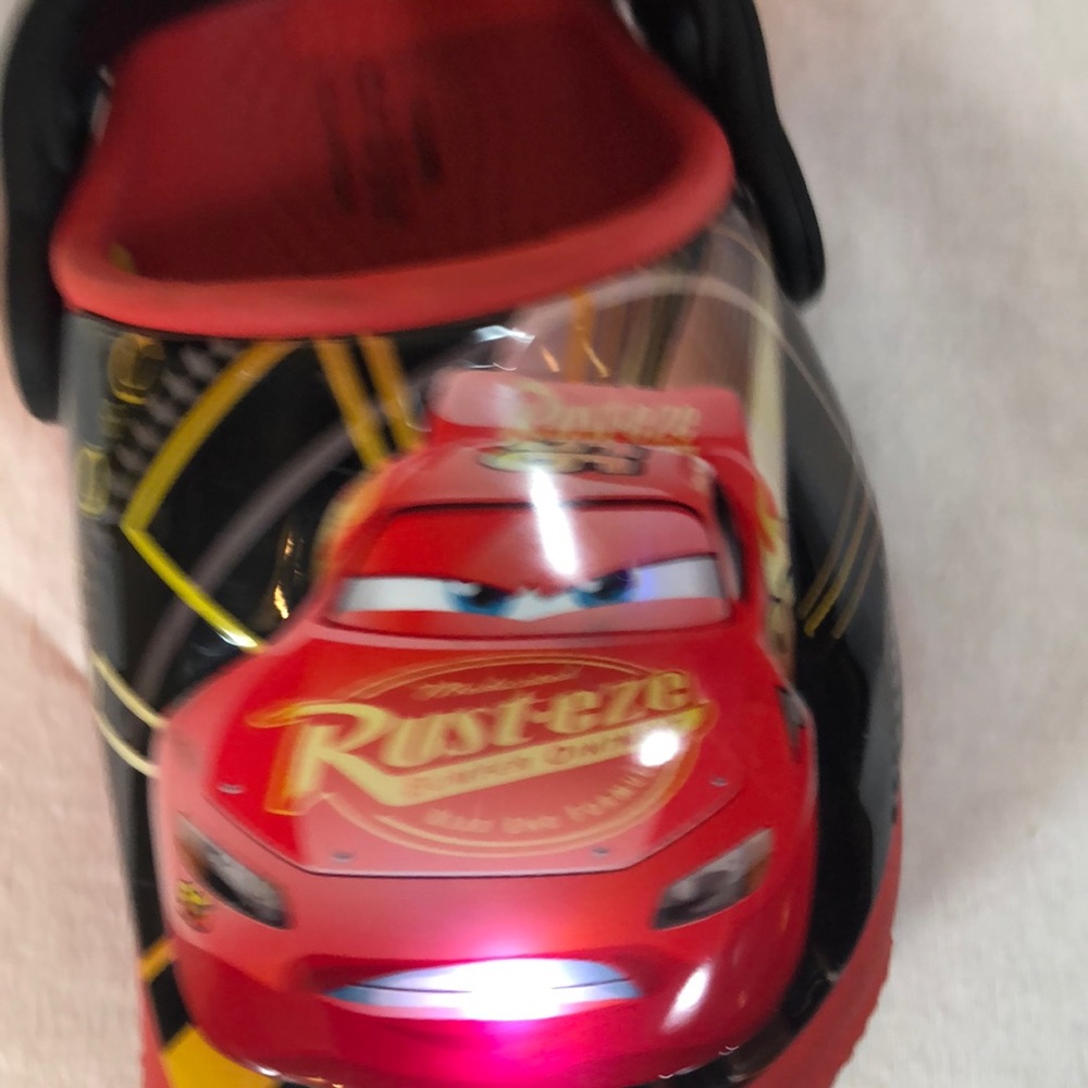 SOLD CROCS Lighting McQueen Cars C 6 Red light up - Picture 5 of 8